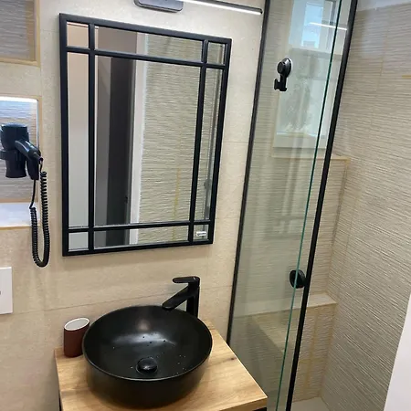 דירה Fancy 1 Bdrm In Center בוקרשט